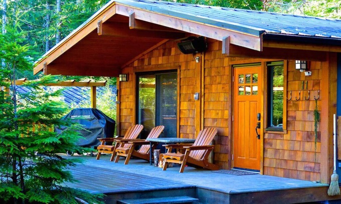 Port Renfrew Cottage | 1BR - Garden View - Pet Friendly - Sleeps 4