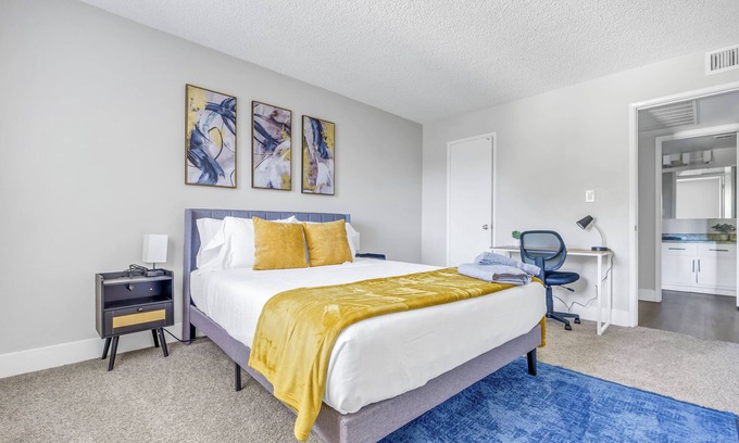 Mesa Apartment | 1BR - Gym - Pool - Great For Mid/Long Stays