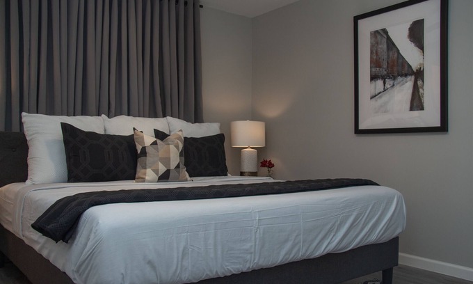 Neartown Apartment | 1BR Keys To Montrose 03! Downtown, Medical Center ⭐️⭐️⭐️⭐️⭐️