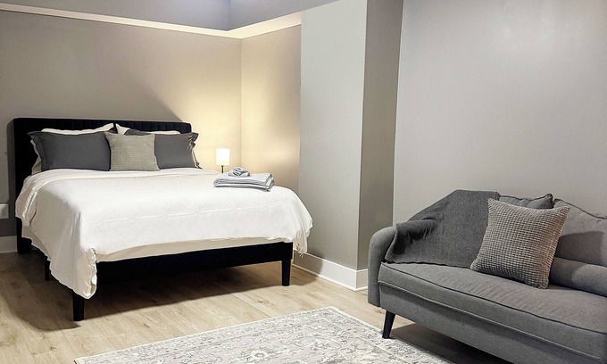 Decatur House | 1BR Oasis Escape in SE Atlanta