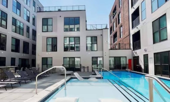 Pendleton Apartment | 1BR OTR CBD Savvy - Free Parking/Gym/Rooftop Pool