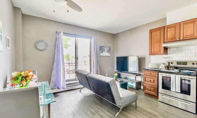 Rosedale Apartment | 1BR Prime Apartment - King Bed!