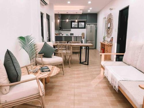 San Fernando Apartment | 1BR Tropical Penthouse for 4 guests, near beach