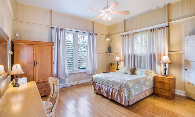 Wailuku Cottage | 1BR Wailuku House; Renovated Plantation Home; Walk into Wailuku Town!