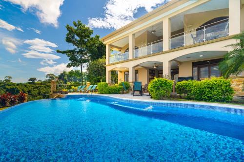 Tarcoles House | 1hr Sjo Airport-ocean Views-gated Beachclub-pool