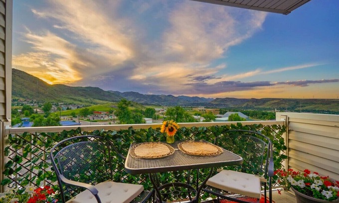 Golden Condo | $1M Views - Penthouse Condo in Golden Foothills