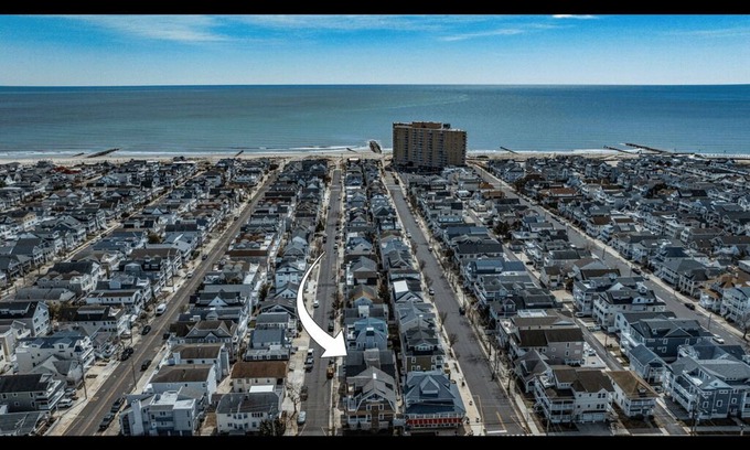 North End Condo | 1st Floor 2BR/1BA Getaway – Short Walk to Beach & Boardwalk!