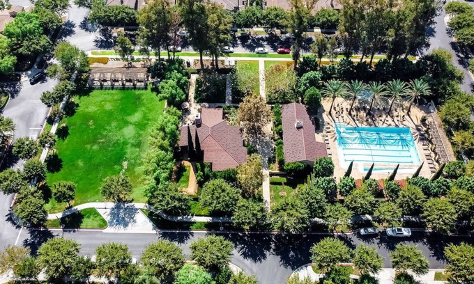Northwood House | 1st Floor BDR｜Communal Pool｜Backyard With Furniture #40818