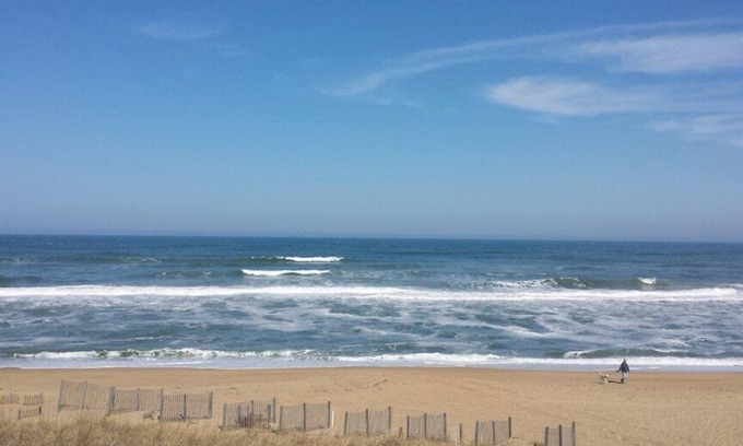 Kill Devil Hills Condo | 1st floor end unit 1 block to beach access and shops. Great reviews Great rates.