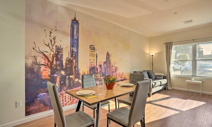 North Arlington Apartment | 1st-Floor North Arlington Pad Less Than 10 Mi to NYC!