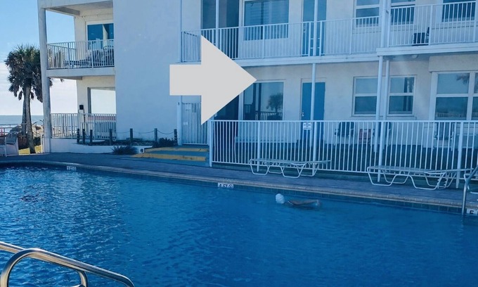 Lenox Park Condo | 1ST FLOOR STUDIO OCEAN JEWELS HEATED POOL FRONT GREAT OCEAN SIDE