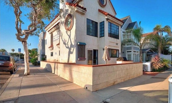 Mission Beach House | 1st Floor Unit · Cozy Beach Suite, Parking, Steps 2 Ocean