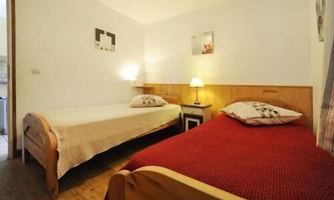 Le Bettaix Apartment | 1st floor, sauna, balcony, parking, tv, ski locker, 60m², Les Menuires