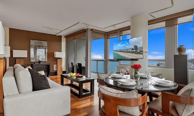 City Center Apartment | 2/2 Direct Ocean at the Setai