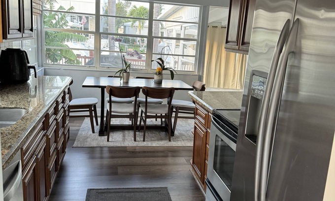 South New River Isles House | 2/2 Florida Bungalow on Water