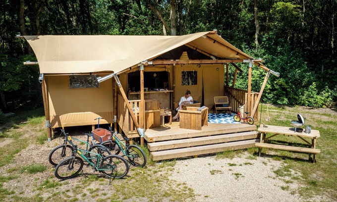 Huizen RV Rental | 2-4-person safari tent in the holiday park Landal Gooise Heide