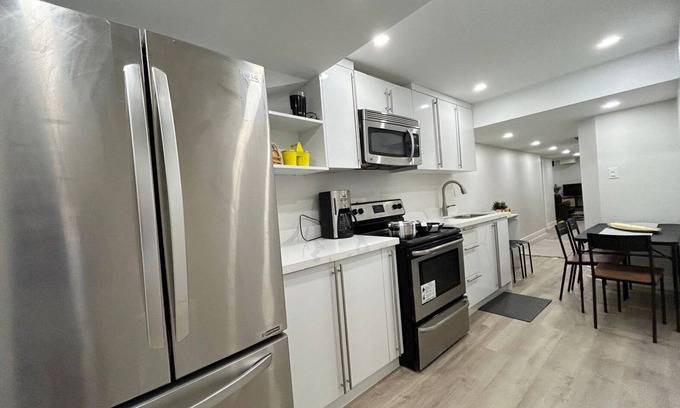 Halton Regional Municipality Apartment | 2.5 Bedroom Modern Brand New Basement