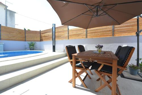 Zadar Villa | 2-Apartmans Villa PopandRock in Zadar