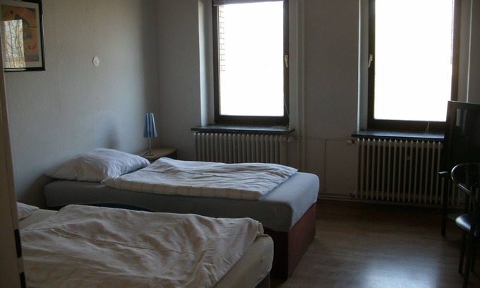 Schoeningen Apartment | 2 apartments for up to 12 people