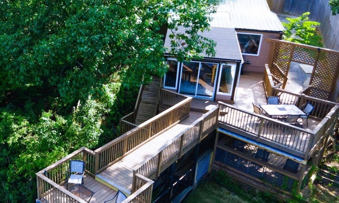 Cave Spring Cabin | 2 Bd Lake Weiss/Coosa River Charming, Waterfront Retreat. Fishermen's Paradise!