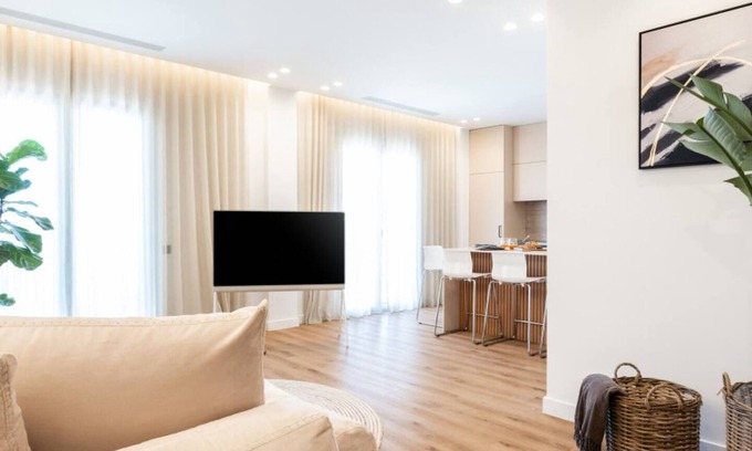 Voula Apartment | 2-BD Luxury Apt Sea View Balcony near the beach
