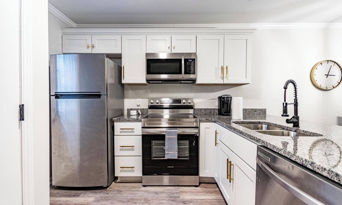 Southwest Raleigh House | 2 bd townhome near DT Raleigh - starts at 2.6k/month