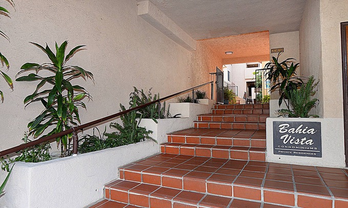 Avalon Condo | 2 bdr, 2.5 bath, Townhouse Style Condo, Pool