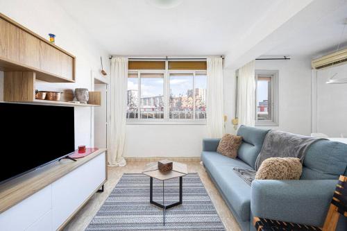 Cornella de Llobregat Apartment | 2 Bdr Apt In Cornella 5 Mins Form The Metro