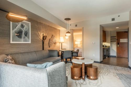 Mammoth Lakes Apartment | 2 BDR Family Resort Condo with Pool Lounge & Mountain Views