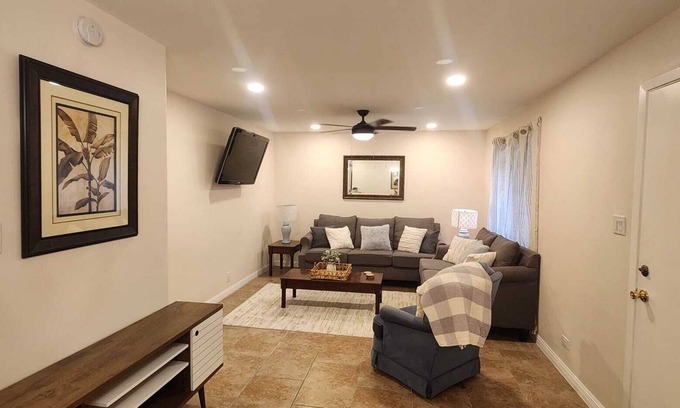 Brownsville Condo | 2 bdrm/1 bath Condo , 40 min. from South Padre island and SpaceX !!!