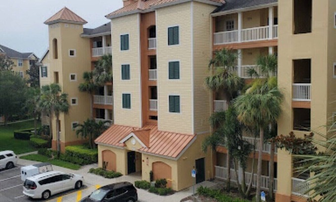 Bay Lake Resort | 2-bdrm in this LARGE resort in Buena Vista/Orlando. 10 Minutes from Disney
