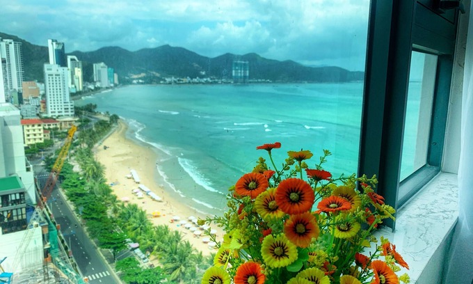 Cam Ranh Apartment | 2 Beautiful Beach View Bedrooms Aptmnt Comfortzone