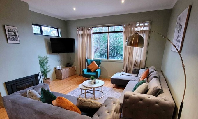 Brunswick North House | 2 Beautiful Homes in the Middle of Everything!