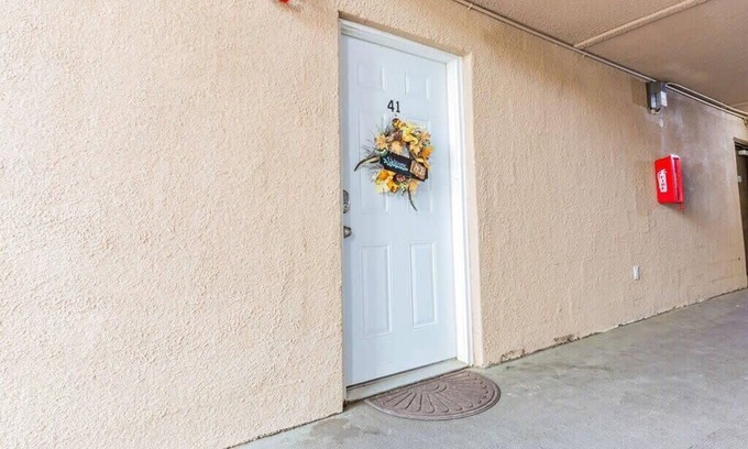 East Ridge Apartment | 2-bed, 1-bath apartment near I-24. Great location