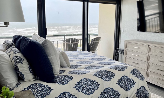 Galveston Condo | 2 bed,2.5 bathOCEAN Front”San Luis Private Condo. Endless Sunsets!Family-sized!