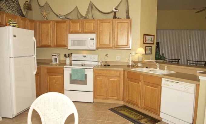 Fort Myers Condo | 2 BED 2 BATH CONDO ON GOLF COUNTRY CLUB COMMUNITY