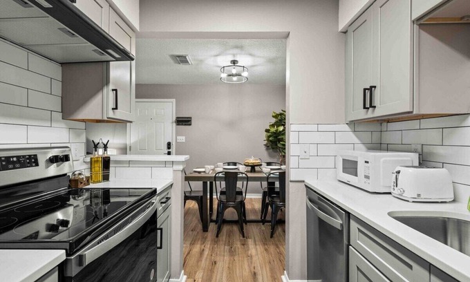 Northeast Pensacola Condo | 2 bed/2 bath condo with Balcony * ALL NEW * Bears Den H