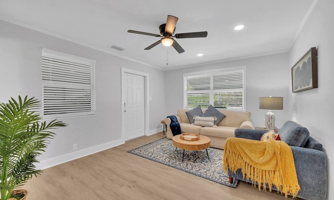 North River Shores House | 2 bed 2 bath in Fabulous Stuart
