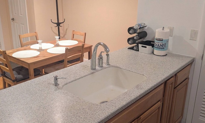 Fort Lee Condo | 2 Bed 2 Bath in Fort Lee, NJ with Quick Access to NYC