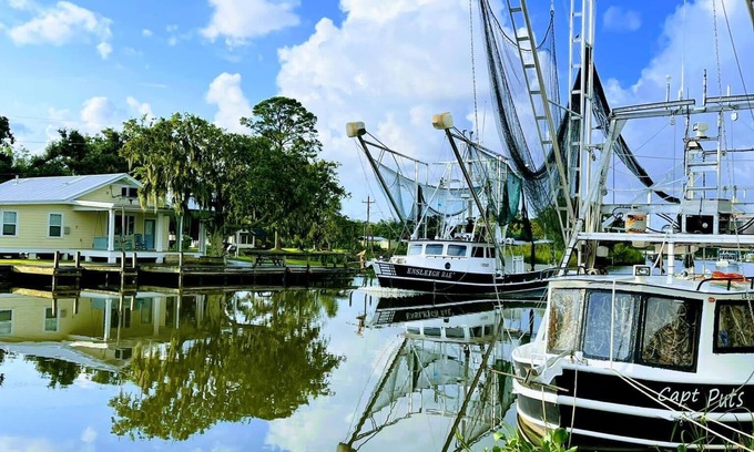 Montegut House | 2 BED, 2 BATH LUXURY WATERFRONT W/LAUNCH NEAR COCODRIE/POINTE AUX CHEIN/HOUMA
