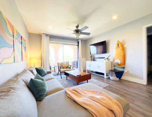 Pacific Beach Apartment | 2 bed 2 bath penthouse condo with AC and Ocean Views
