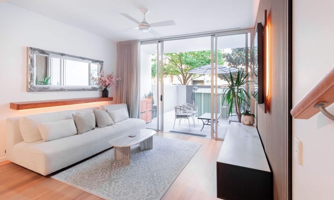 Bulimba Apartment | 2 Bed, 2 Bathroom Garden Apartment on Oxford Street, Bulimba. Brisbane.