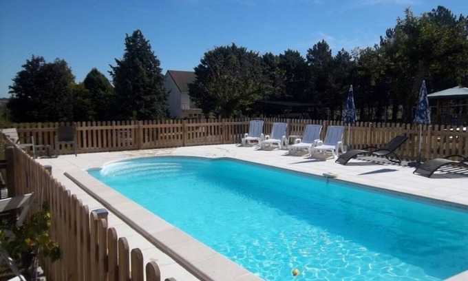 La Roche-Posay Apartment | 2 Bed Apartment With South Facing Roof Terrace Overlooking The Pool