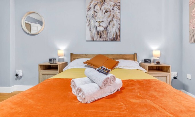 West Bromwich Apartment | 2-Bed Apartment in West Bromwich Birmingham