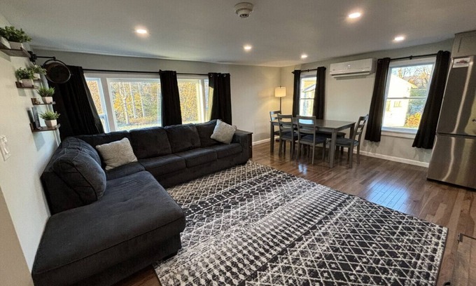Stephentown Apartment | 2 Bed Berkshire Getaway @ Stephentown Hotel