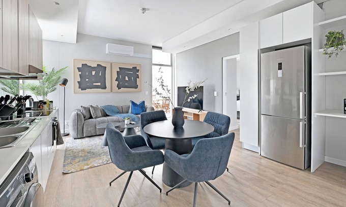 Bo'Kaap Apartment | 2-Bed City Escape with Mountain Views