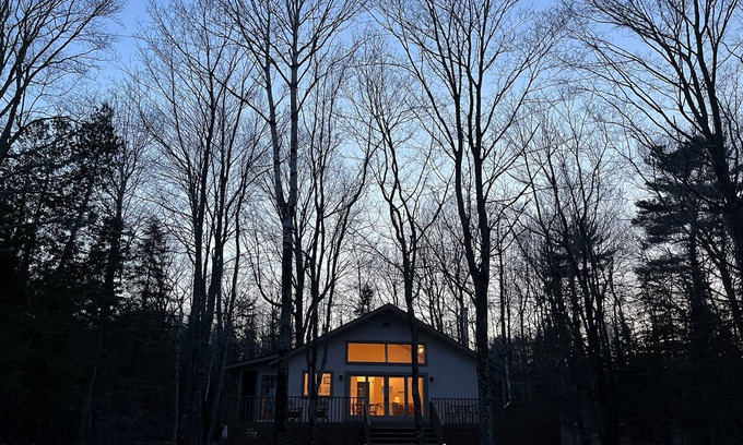 Beaver Island Cottage | 2-bed cottage on Cable's Bay with private beach