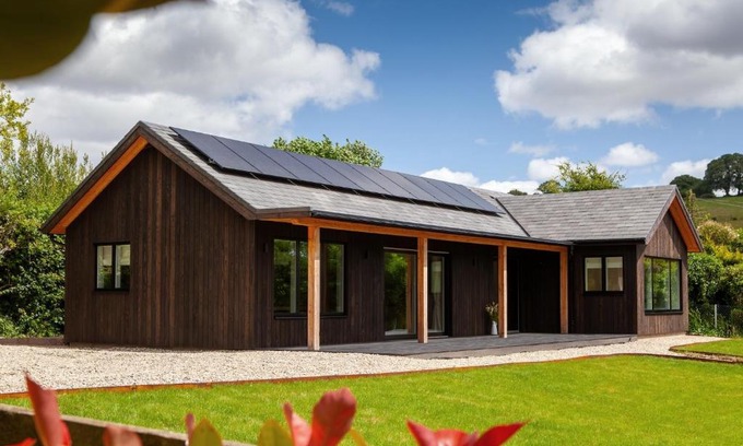 Ashburton House | 2-Bed Eco Friendly Home - Sleeps 4 - Parking