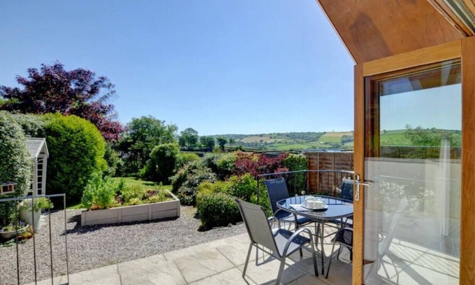 Bishops Nympton Cottage | 2 bed garden cottage nestled on the edge of Exmoor