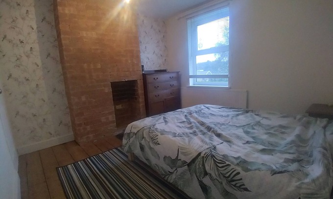 Stowmarket House | 2 Bed House- 5 min walk to Stowmarket train station.